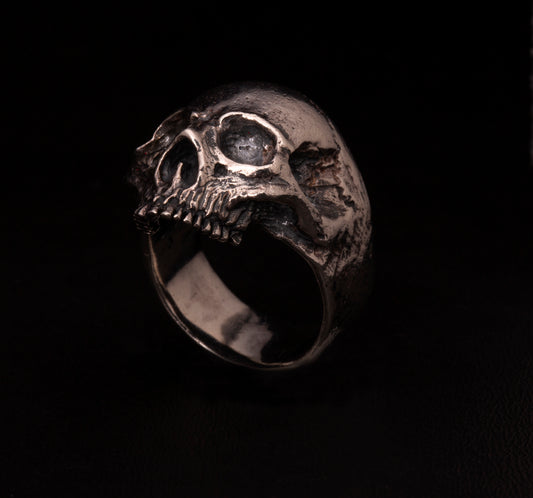 Anello in argento925 teschio anatomico senza mandibola.