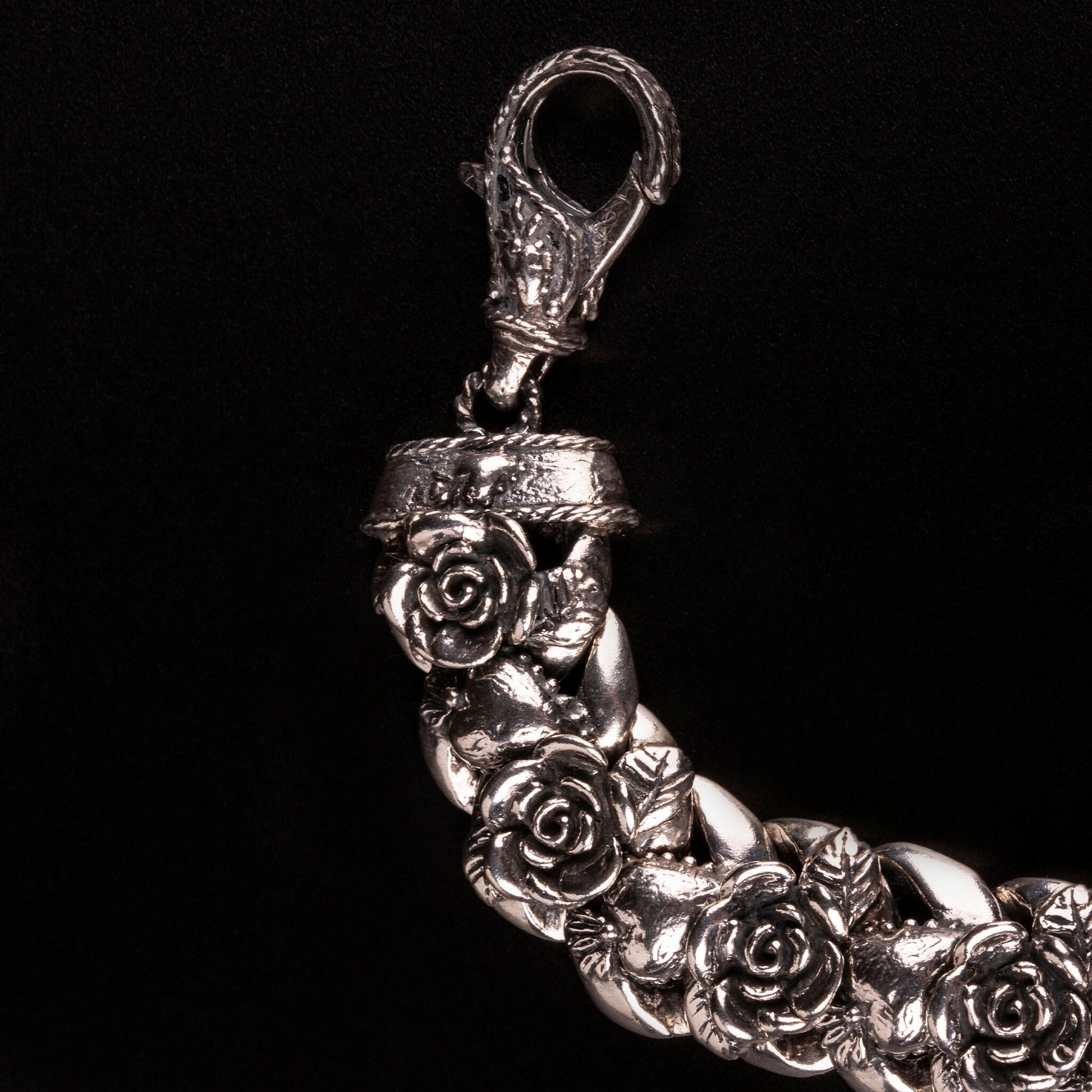 Bracciale grumettone in argento925 con rose e cuori votivi