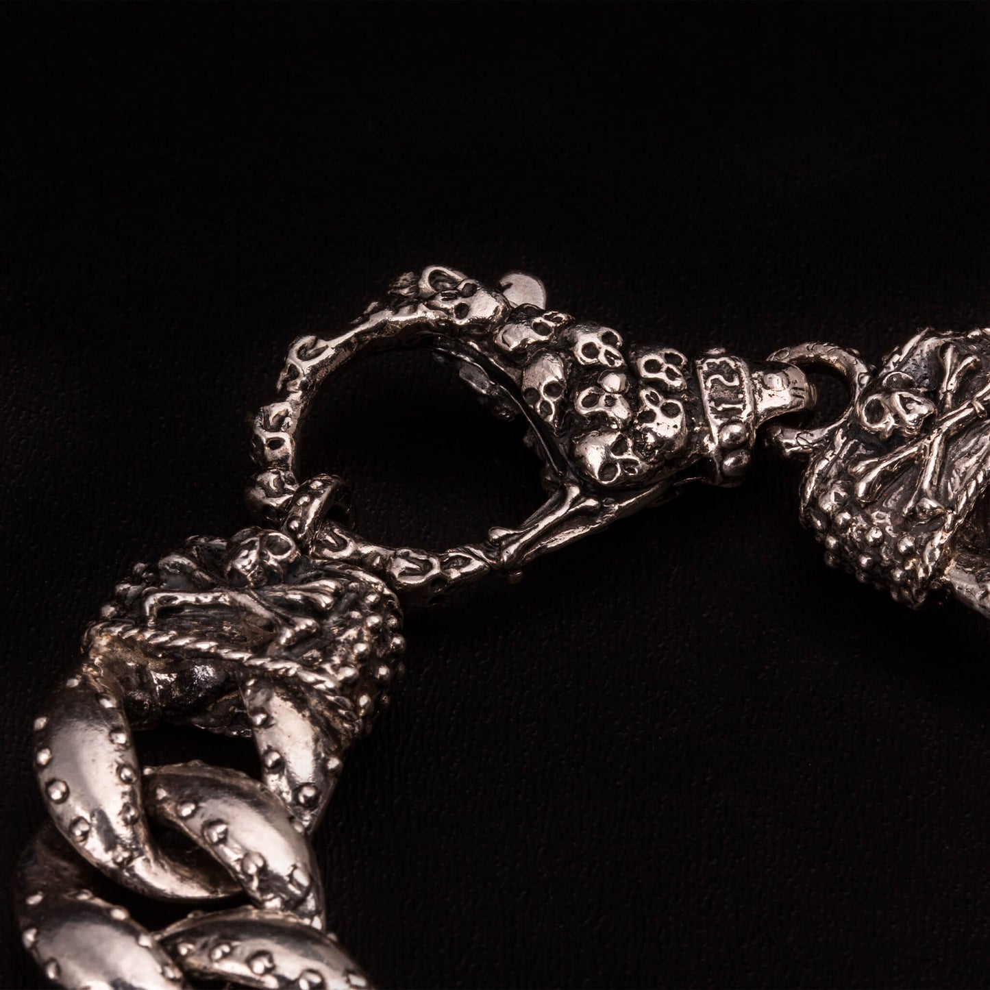 BRACCIALE "STUDDED GROUMETTE"