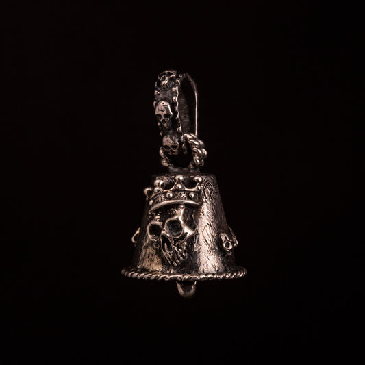 Guardian bell in argento925, campanella scaccia spiriti con teschio con corona e stelo di rosa.