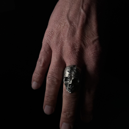 "VENENUM" RING