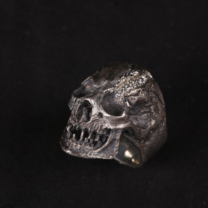 "VENENUM" RING